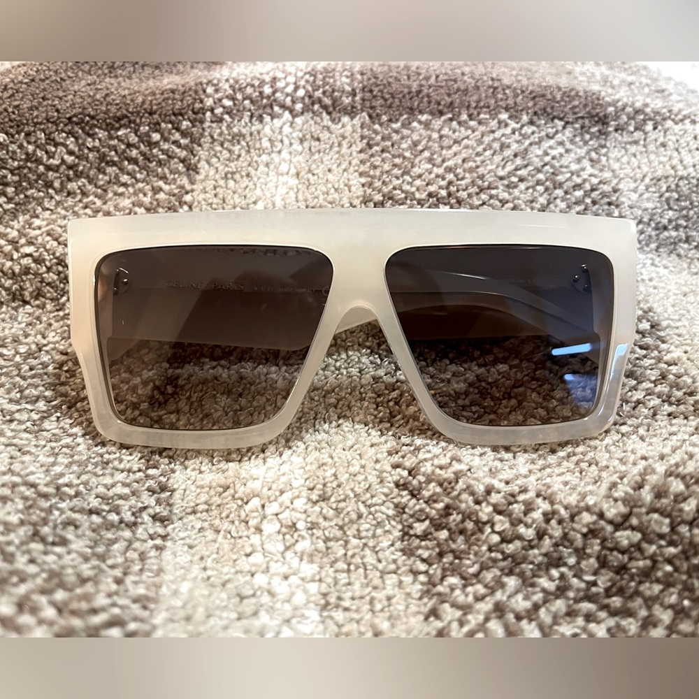 CELINE Bold 3 Dots Gradient Flat Top Sunglasses in Ivory Gradient EUC